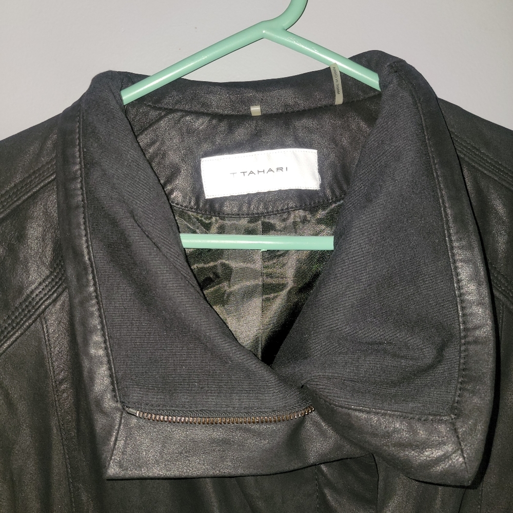 T Tahari 100% Lamb Leather Black Jacket Coat Size Medium Excellent Condition